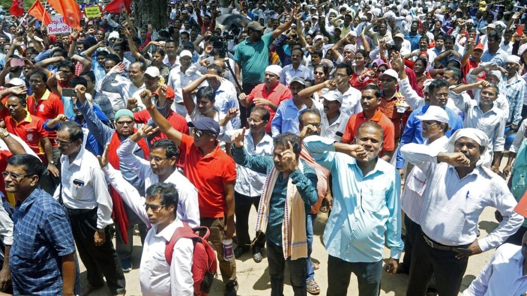 Government Employees announced strike