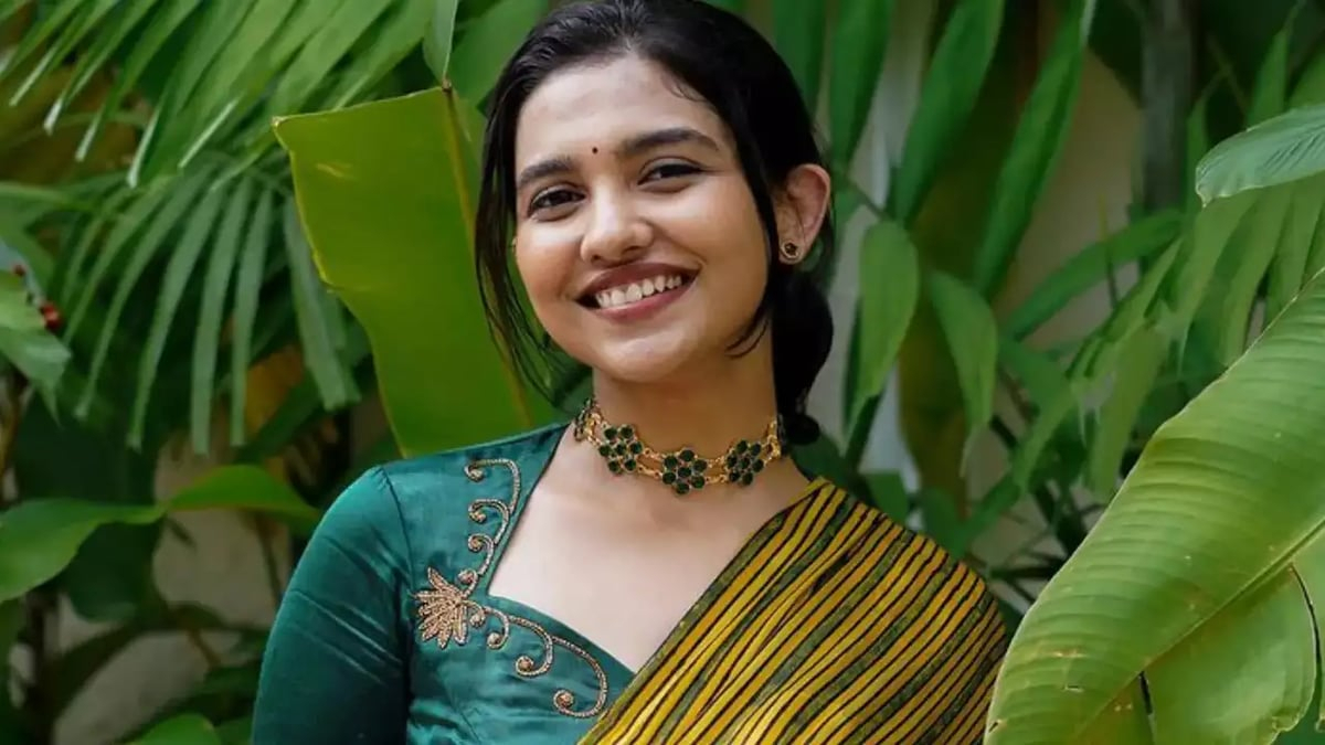 mamitha baiju act as heroein of sangeeth prathap