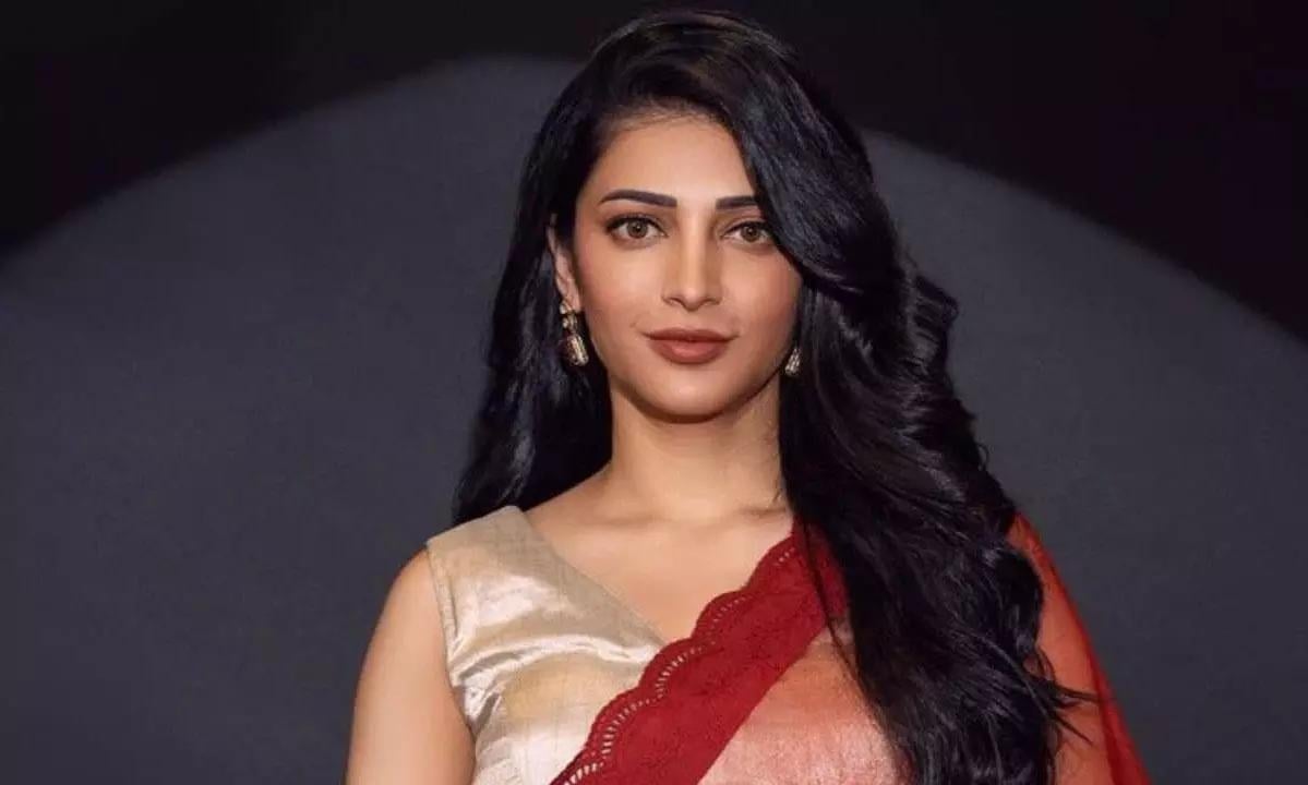 Shruti Haasan quit dacoit movie reason