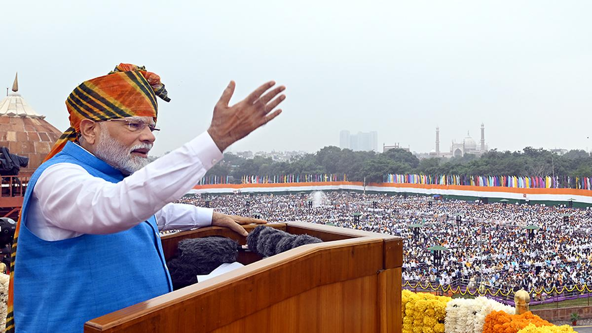 vairamuthu request pm modi for august 15