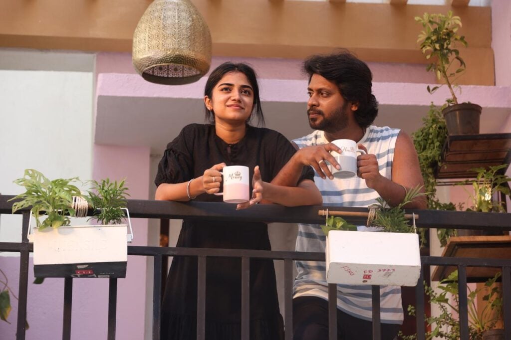 Aan Paavam Pollathathu Tamil Movie Review