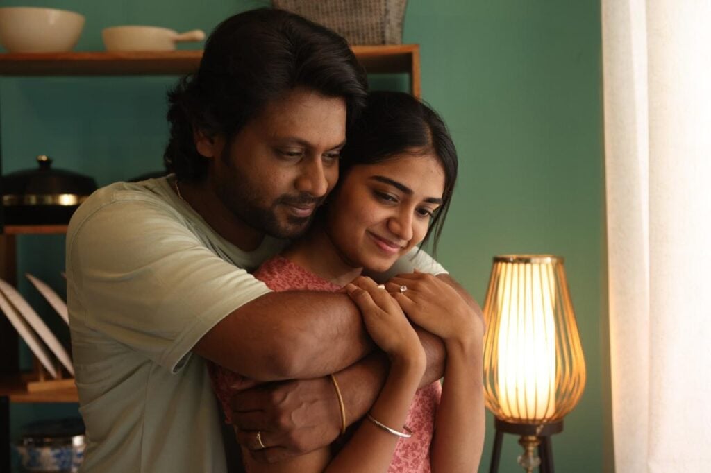 Aan Paavam Pollathathu Tamil Movie Review