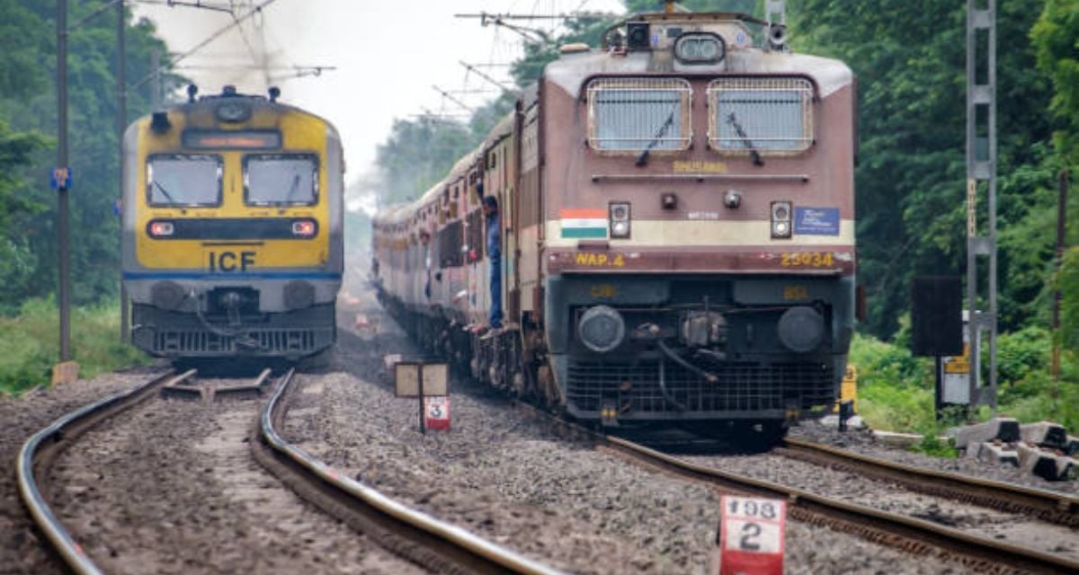 RRB: ரயில்வே துறையில் மெகா ஜாக்பாட்! 11,127 அசிஸ்டெண்ட் லோகோ பைலட் (RRB ALP) காலிப்பணியிடங்கள்