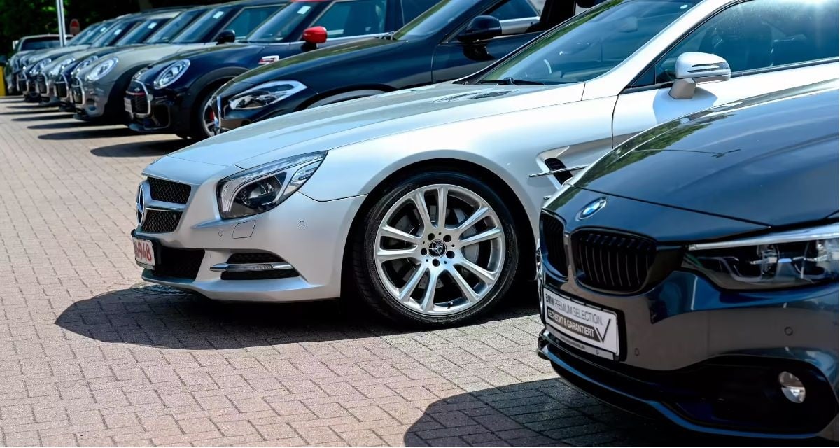 demand for luxury cars mercedes and bmw increased in india