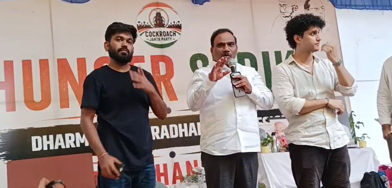 சோனம் வாங்சுக் சொன்ன வார்த்தை... திகைத்து நின்ற ஆ.ராசா a raja meets sonam wangchuk delhi protest