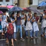 school holidays for 3 districts