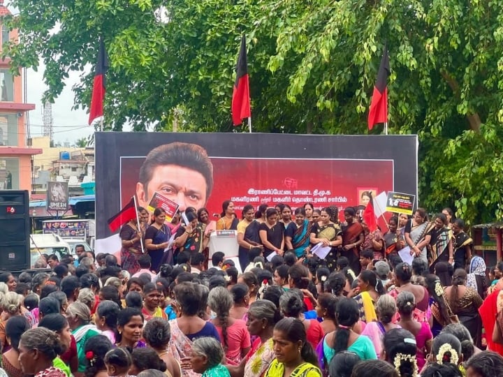 DMK womens protest
