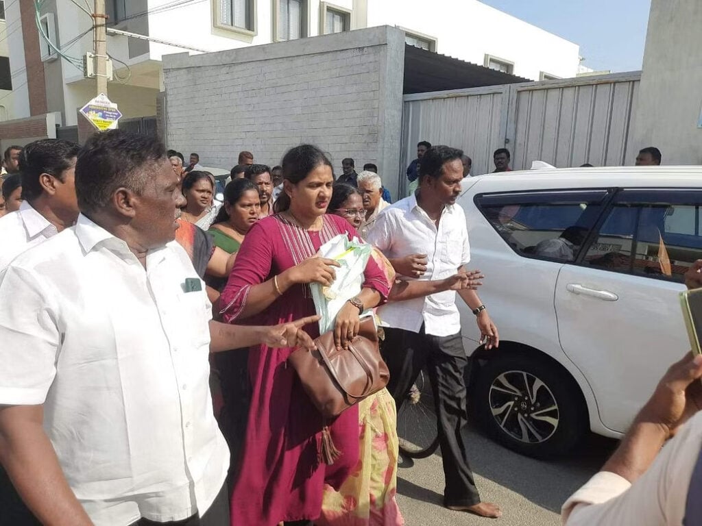 it raid in senthil balaji related places