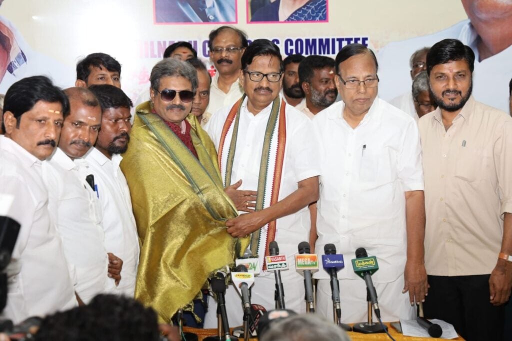 Ex ias officer rajagopal joined bjp