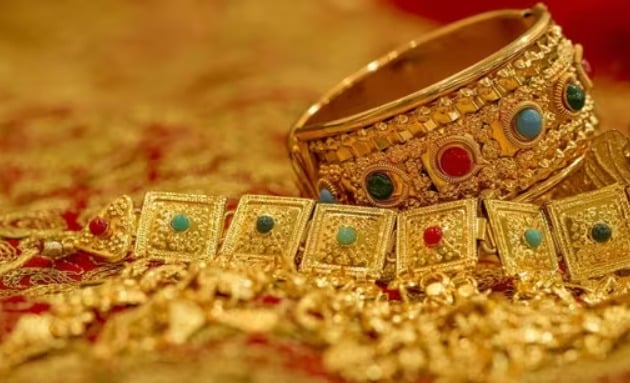 today gold silver rate December 27