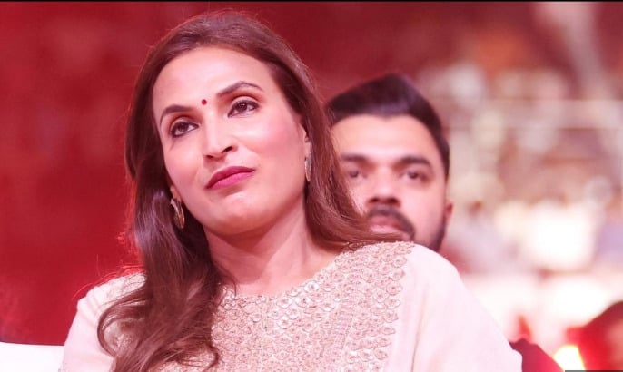 Aishwarya complaint on Lyca employees