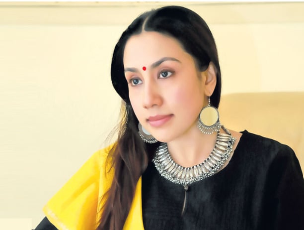 Sathyaraj daughter contest election