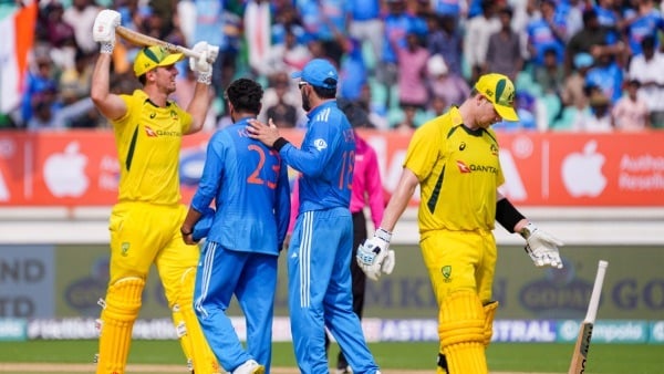 australia register its thumpsup victory