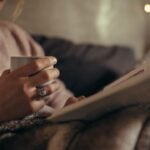 Can we drink tea or coffee before going to bed?