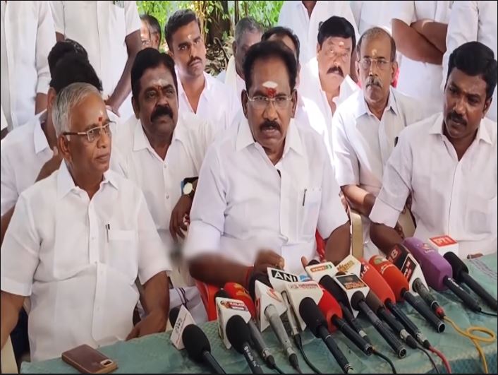 'Actor Vijay is like MGR' - Sellur Raju