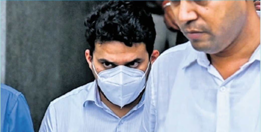 cbi arrested ed deputy director