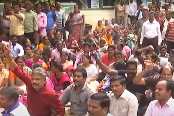 part time teachers protest ezhumbur