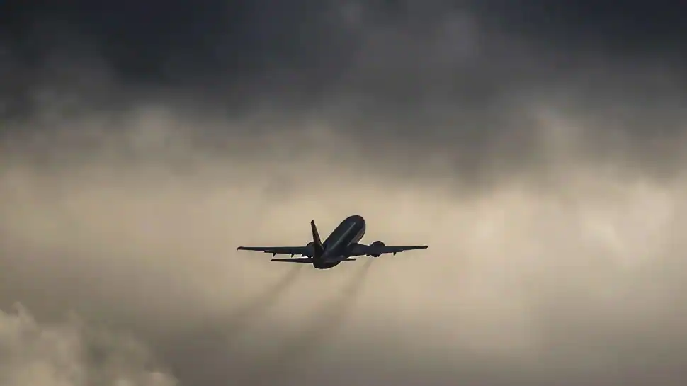 சென்னை விமான நிலையத்தில் பரபரப்பு - British airways chennai london flight