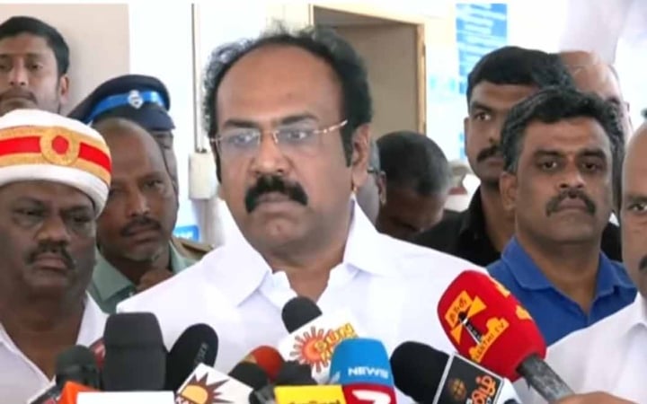 Minister regrets for "Lame excuse"