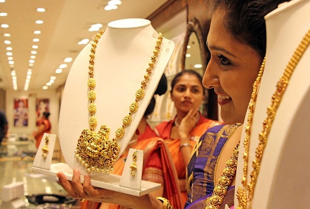 Gradual decline in gold prices - how much do you know today?
