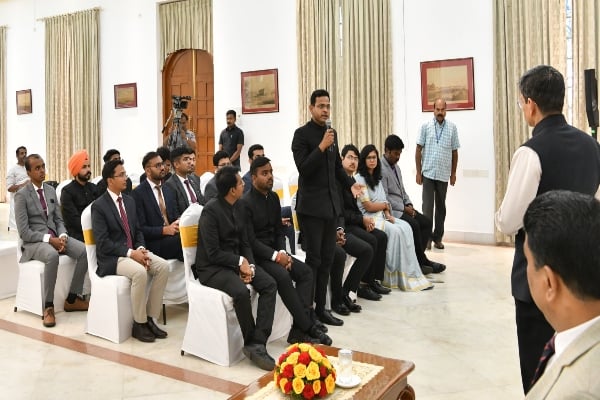 am learning tamil language governor